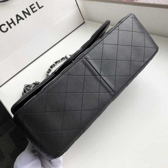 Chanel Classic Medium Double Flap Quilted Caviar Shoulder bag - Picture 4 of 9